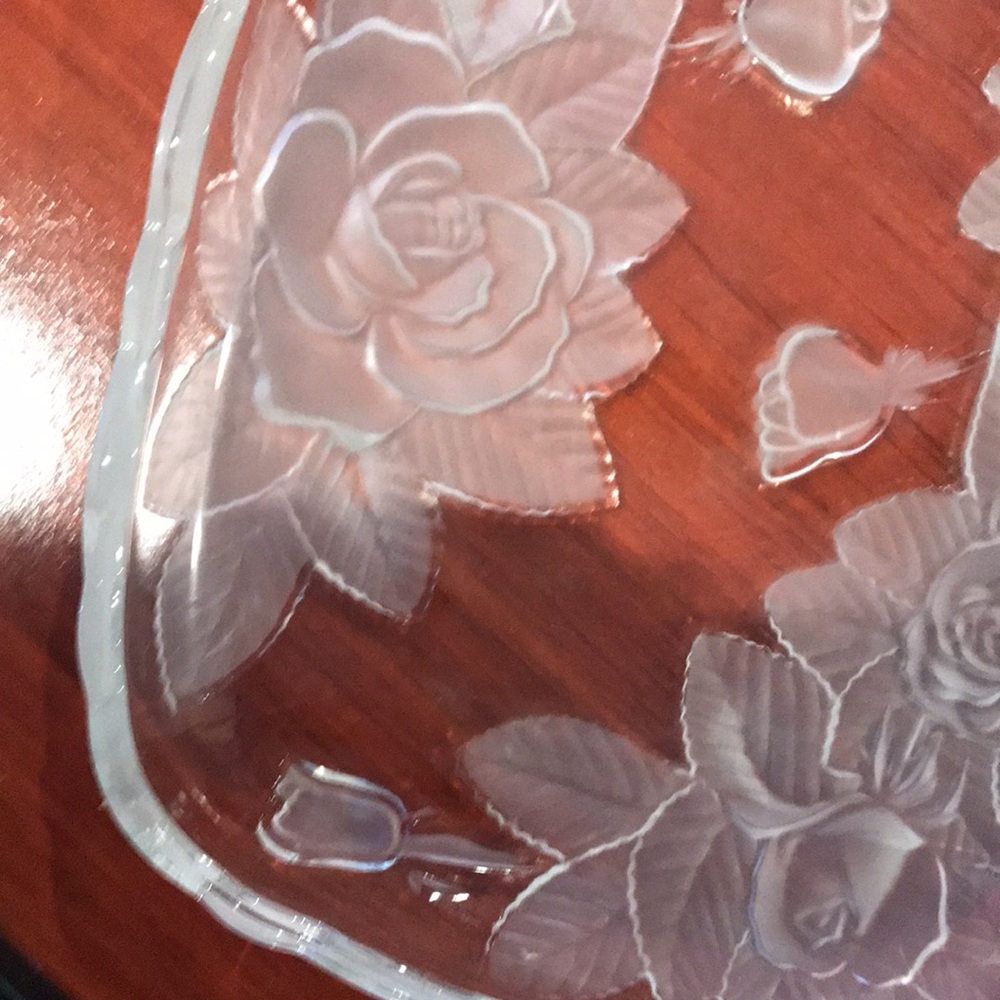 Glass Tray with Roses - Picture 5 of 10